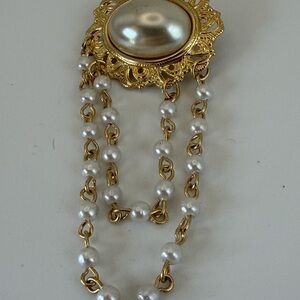Elegant Gold Tone Filigree and Faux Pearl Dangle Brooch
